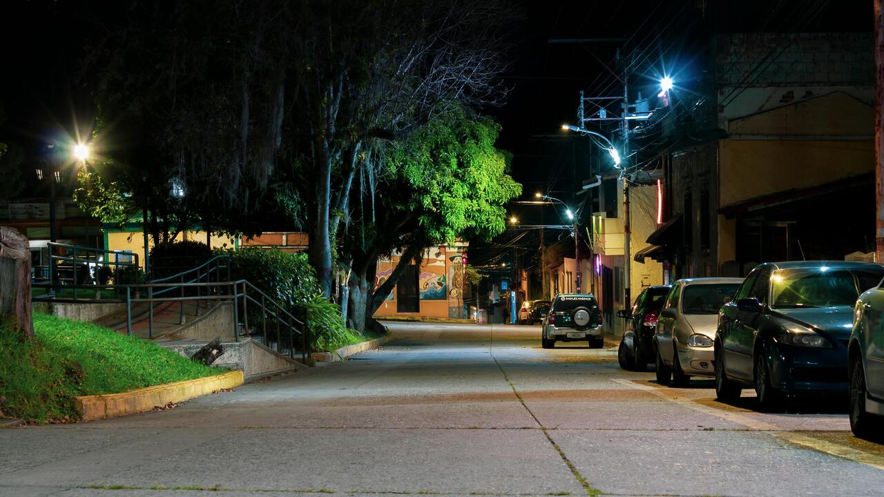 ¡Sinvergüenzas! Roban vehículo a mujer frente a su hijo en Chimalhuacán VIDEO