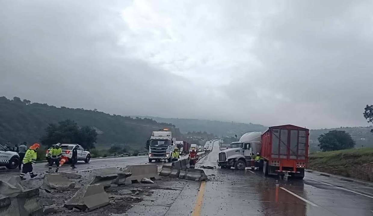 VIDEO: Aparatoso accidente provoca cierre en el Arco Norte HOY