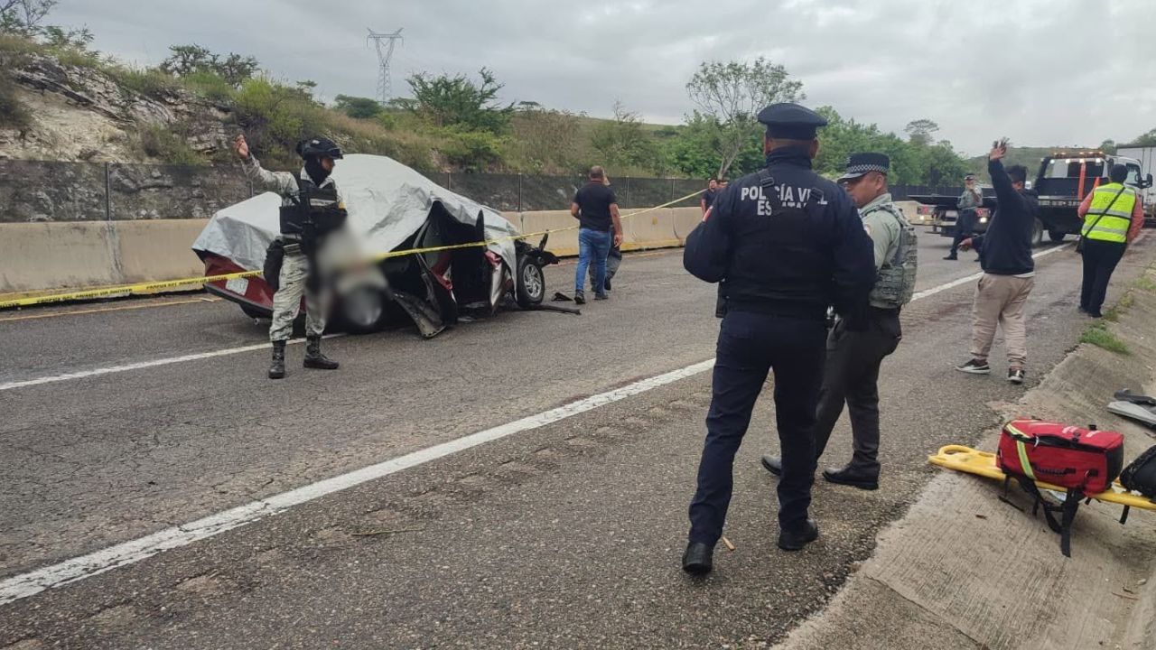 Quedó incrustado tras accidente en la carretera Cu