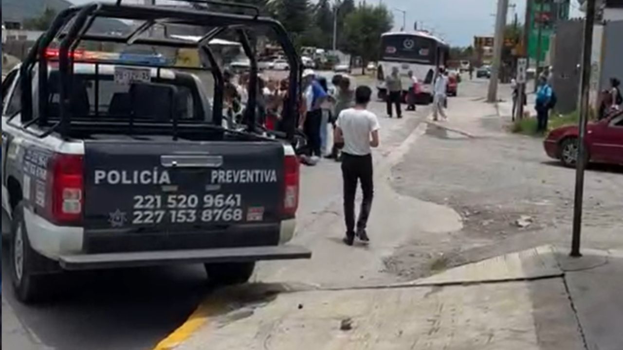 Ruta atropelló a peatón en la carretera federal a Tehuacán hoy; generó movilización en Amozoc