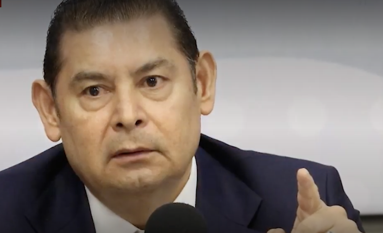 ¿Cuál amor a Puebla? A dos años de sus promesas, señalan al gobierno morenista de Alejandro Armenta de contradicciones y falta de resultados en Puebla