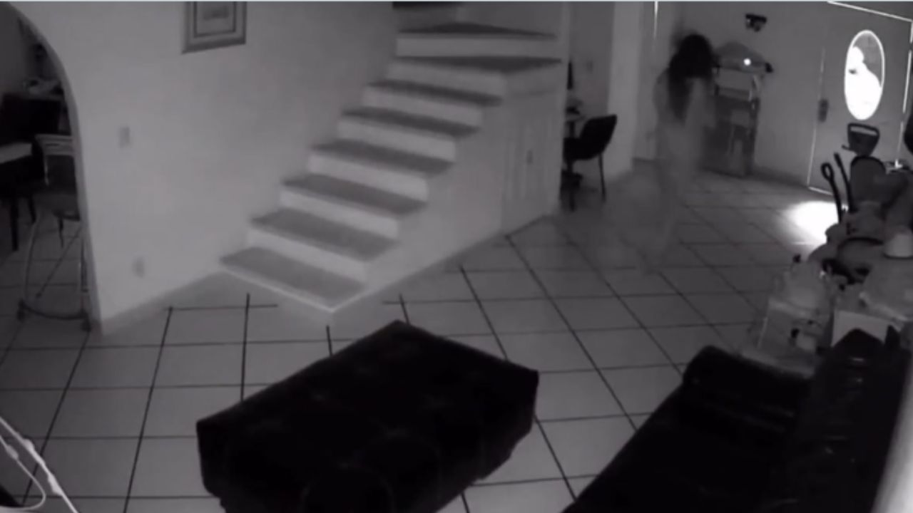 VIDEO MUY FUERTE: Paula Fajardo exhibe presuntas agresiones por parte de su exesposo frente a sus hijas