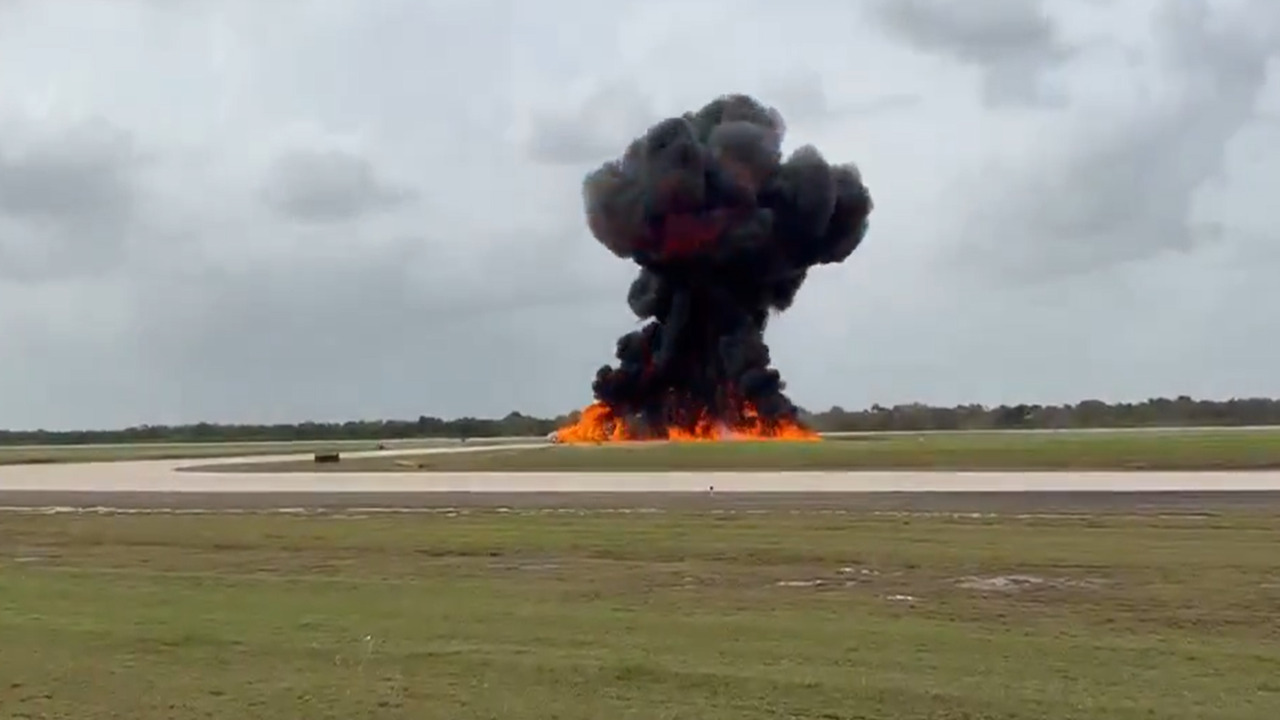 VIDEO: Avión se estrella tras aterrizaje de emergencia en RD
