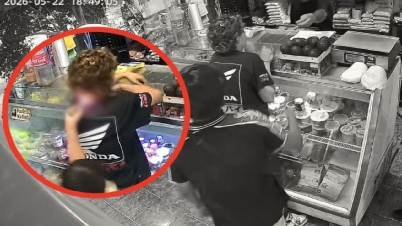 VIDEO: Menor prende fuego al cabello de un adolescente y desata indignación en internet