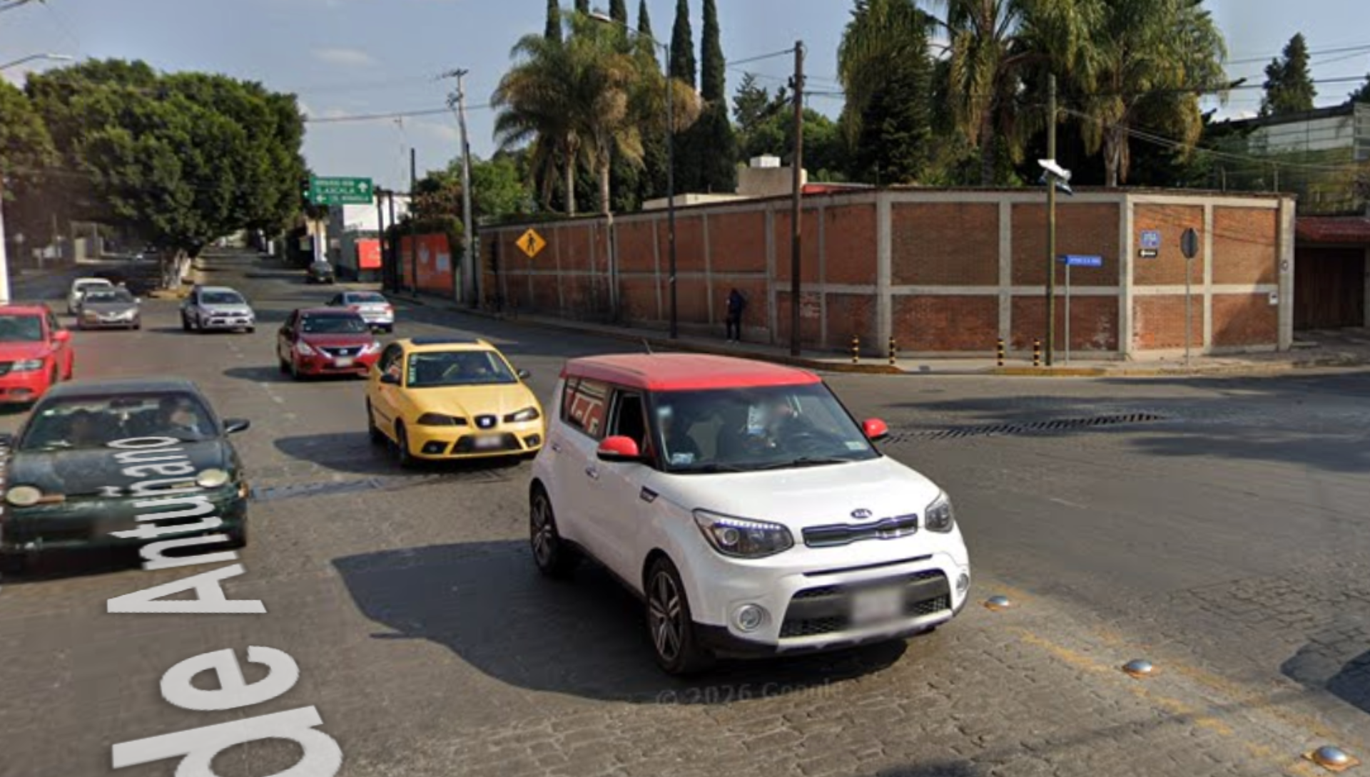 Reportan cierre de la Avenida Esteban de Antuñano, en Puebla hoy jueves ante ACCIDENTE