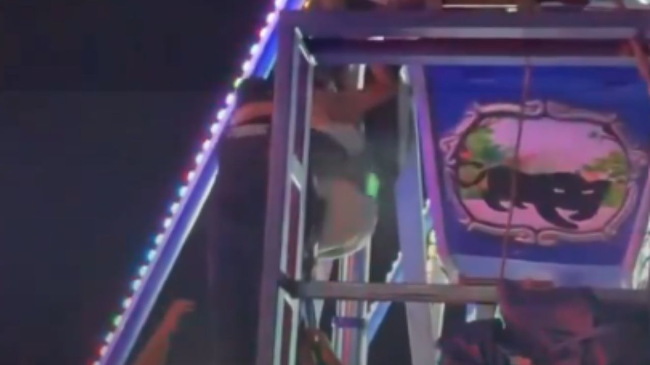 VIDEO: Mujeres quedan atrapadas en rueda de la fortuna de una feria en Chiapas; así se vio el momento