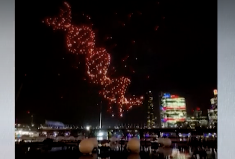 Suspenden show de drones en Australia tras falla técnica; 89 equipos cayeron al agua en Sídney