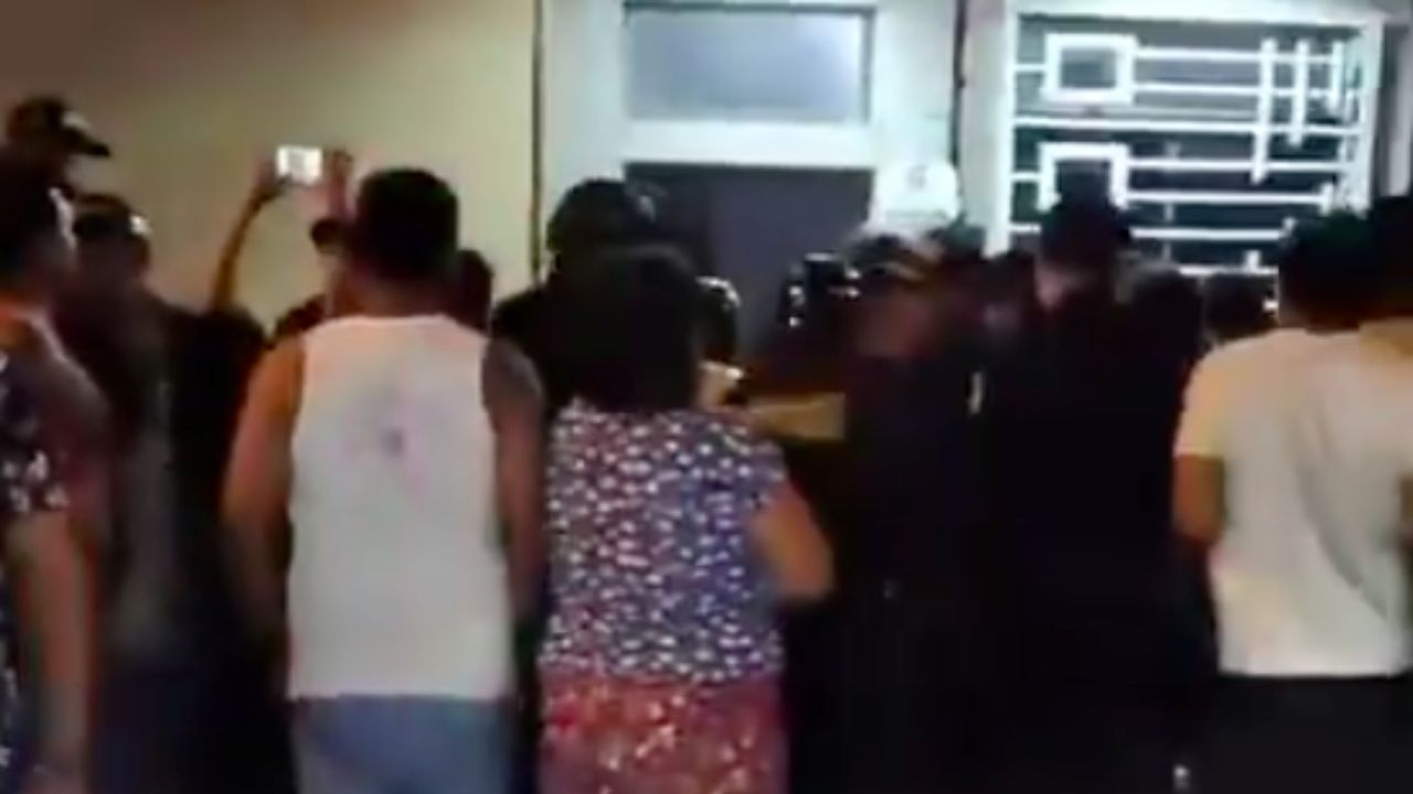 VIDEO: Atacan a familia al interior de su vivienda en Perú; mueren cuatro, incluido un adolescente
