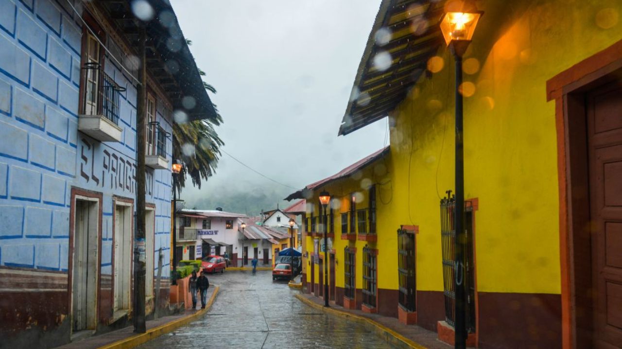 VIDEOS: Lluvias provocan inundaciones, accidentes y caos vial en Puebla hoy lunes 1 de junio