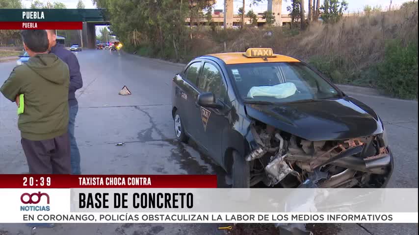 Conductor se impacta contra base de concreto en la México-Puebla