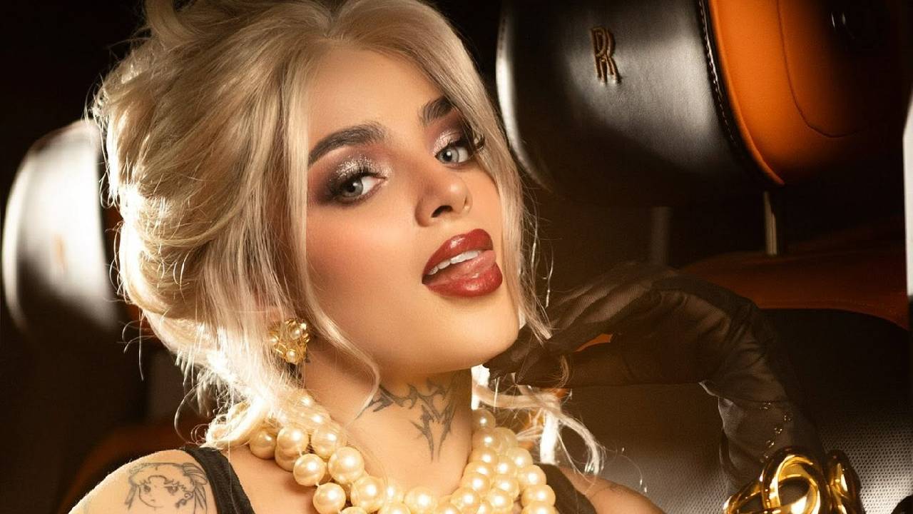 Qu Dijo Karely Ruiz Tras Ataque De Hombres Armados En Su Casa En Qu Dijo Karely Ruiz Tras Ataque De Hombres Armados En Su Casa En