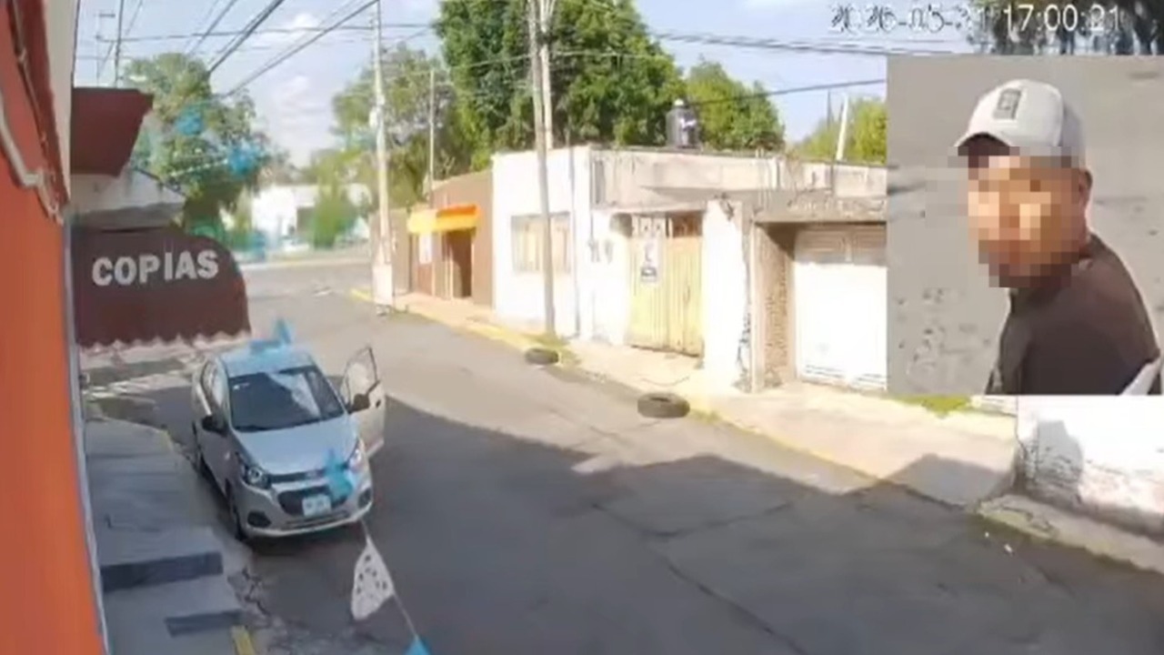 Poblano frustra robo de su auto en la colonia Luz Obrera y persigue al ladrón (VIDEO)