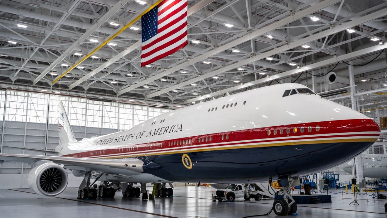 Obama tuvo ese avión! Trump estrena el Boeing 747 que fue un regalo de Qatar