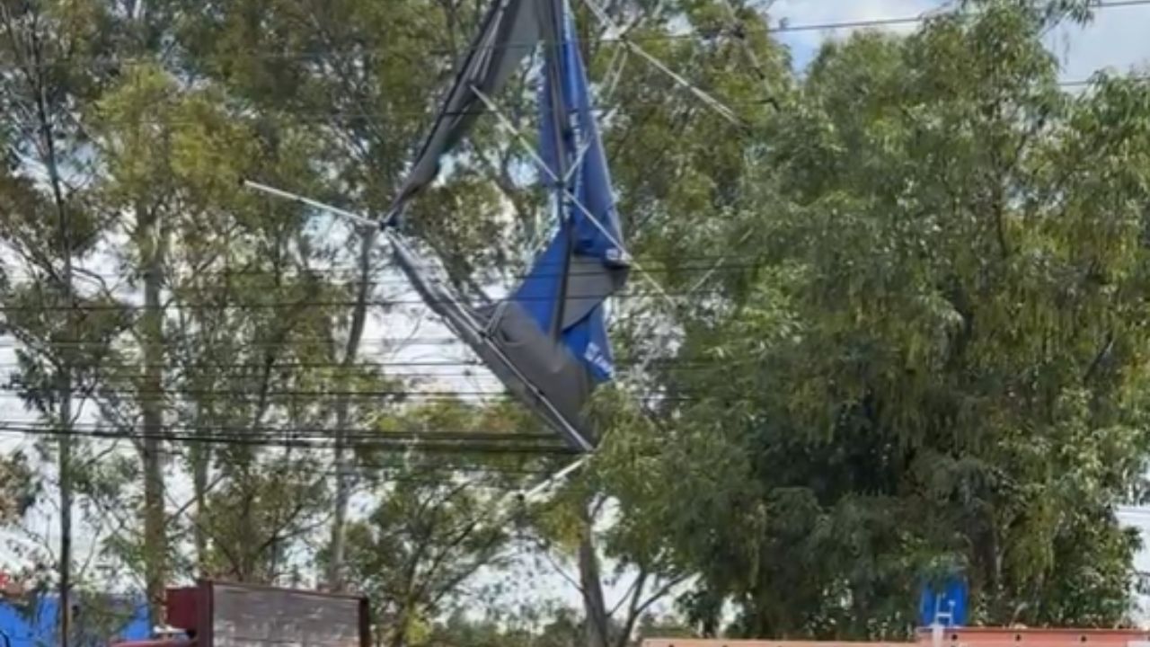 VIDEO: Viento hace 'volar' carpa publicitaria en Forjadores HOY; estas zonas de Cuautlancingo se quedaron sin luz