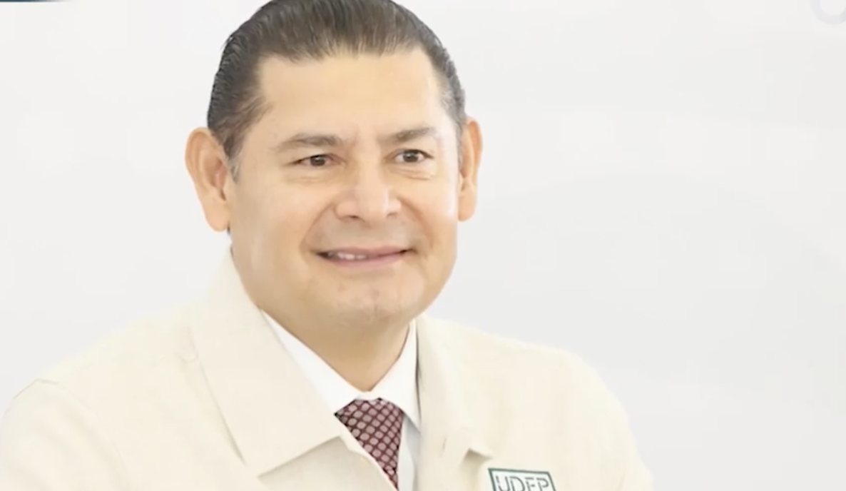 Gobierno morenista de Alejandro Armenta cambia discurso, ya no es inauguración, ahora es “estreno” en la Universidad del Deporte