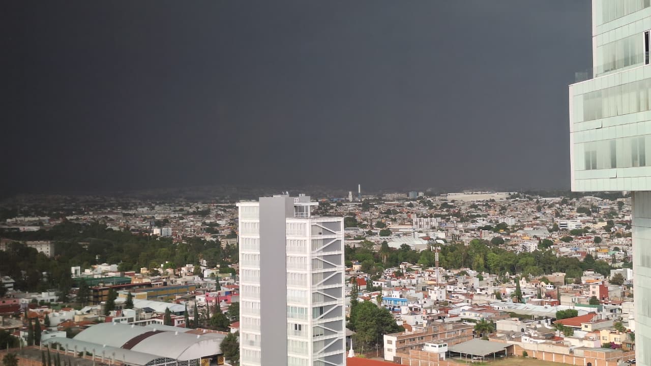 Cielo negro en Puebla hoy: Alertan por lluvias en estas zonas