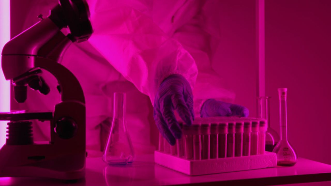 Sujetos robaron en laboratorio médico en Puebla; destruyeron