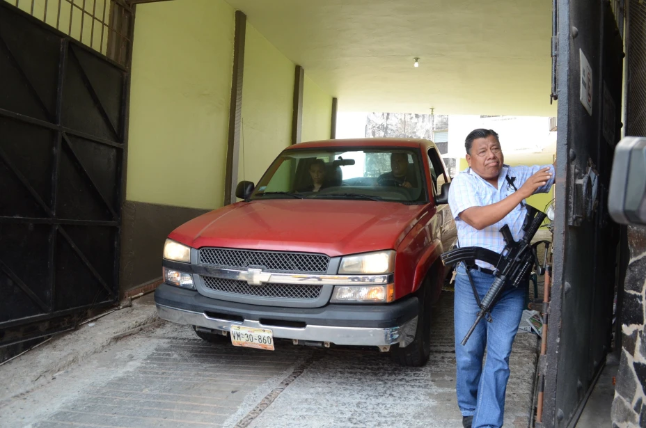 Cateo a casa del ex tesorero de Tabasco