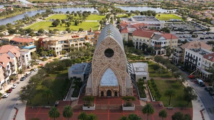 una vista del pueblo de Ave María en Florida.