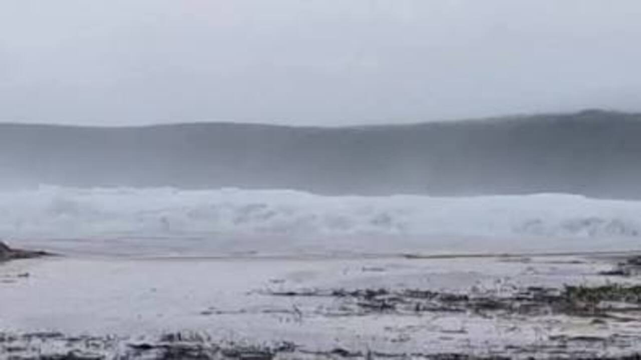 VIDEO: Tormenta Boris provoca olas gigantes de hasta 5 metro