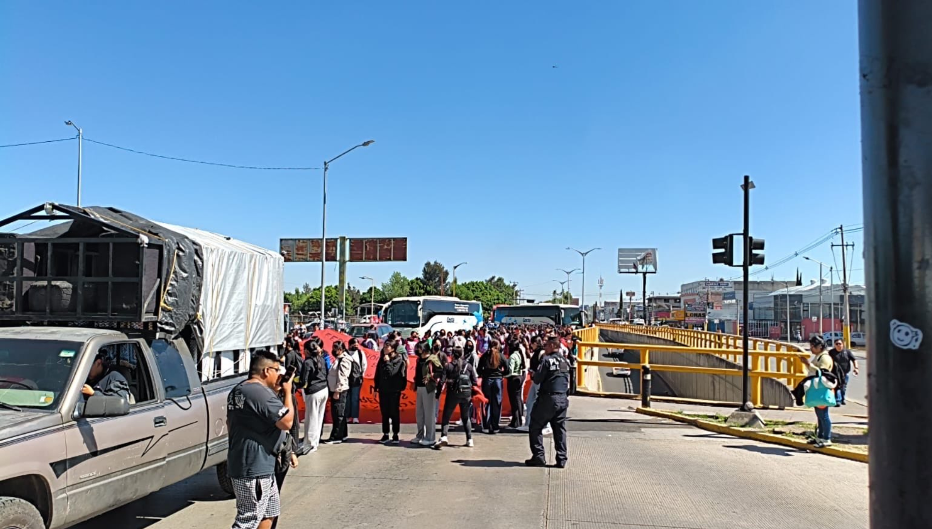 Reportan el cierre del Bulevar Carmen Serdán en Puebla hoy sábado; vías alternas