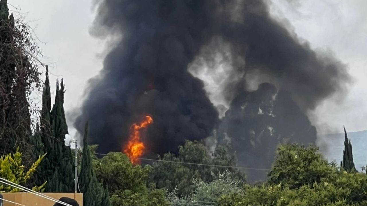 Pipa de gas desata incendio en Tepeaca hoy; provoca evacuación de más de mil 700 estudiantes