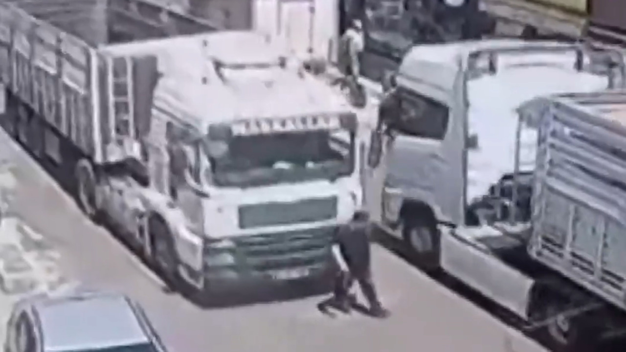 VIDEO: Peatón es aplastado en brutal atropello en 